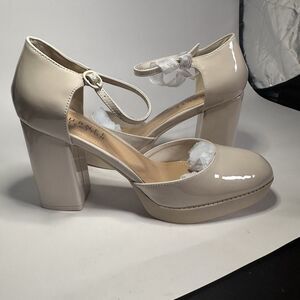 Journee Collection Nude Patent Mary Jane Platform Block Heel Pump Women’s 12 NIB